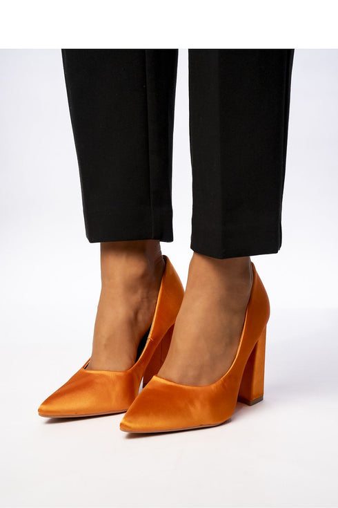 Block heel pumps model 210530 Inello