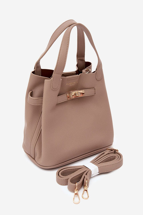 Everyday handbag model 230349 Step in style