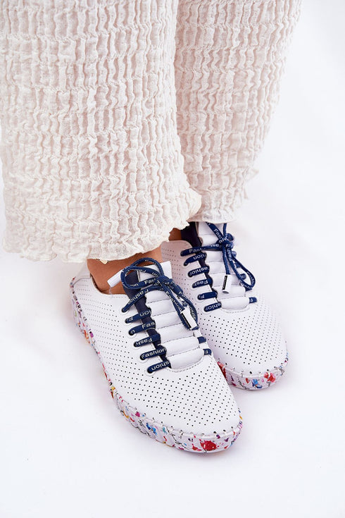  Low Shoes model 212556 Step in style 