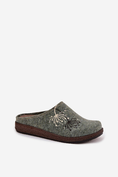  Slippers model 220064 Step in style 